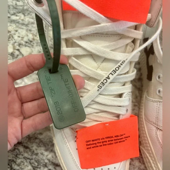 Off-White 3.0 Off Court Leather High-Top Sneakers - Made in Italy - Picture 3 of 13